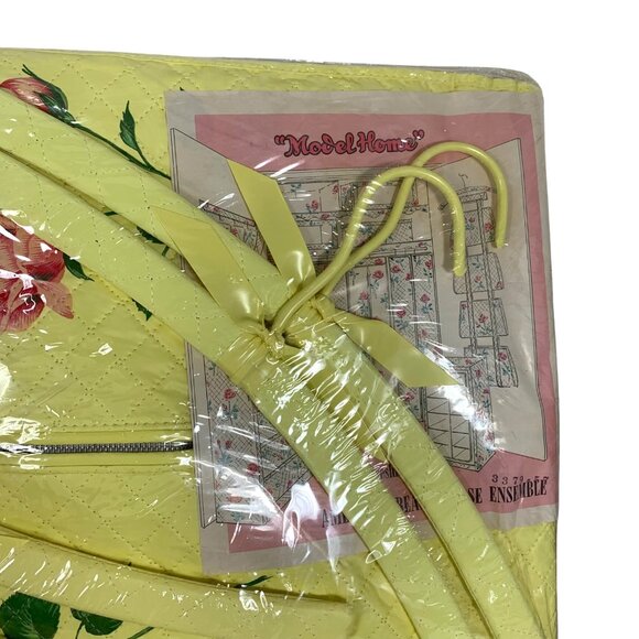 NOS American Beauty Rose JUMBO Floral Quilted Vinyl Garment Bag + Hangers 57" - Picture 3 of 6